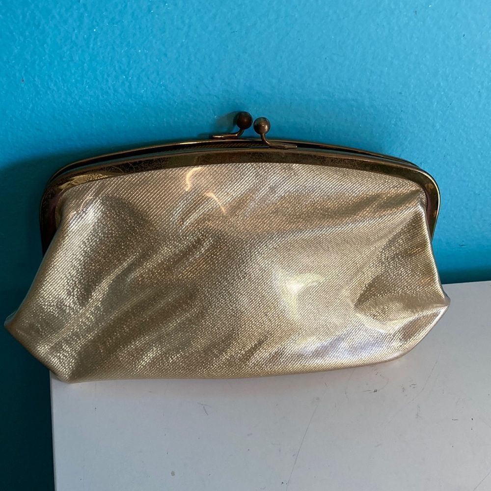 Maxim VINTAGE 1950’s Gold Vinyl Clutch Handbag Kisslock Closure  10 x 5.5"